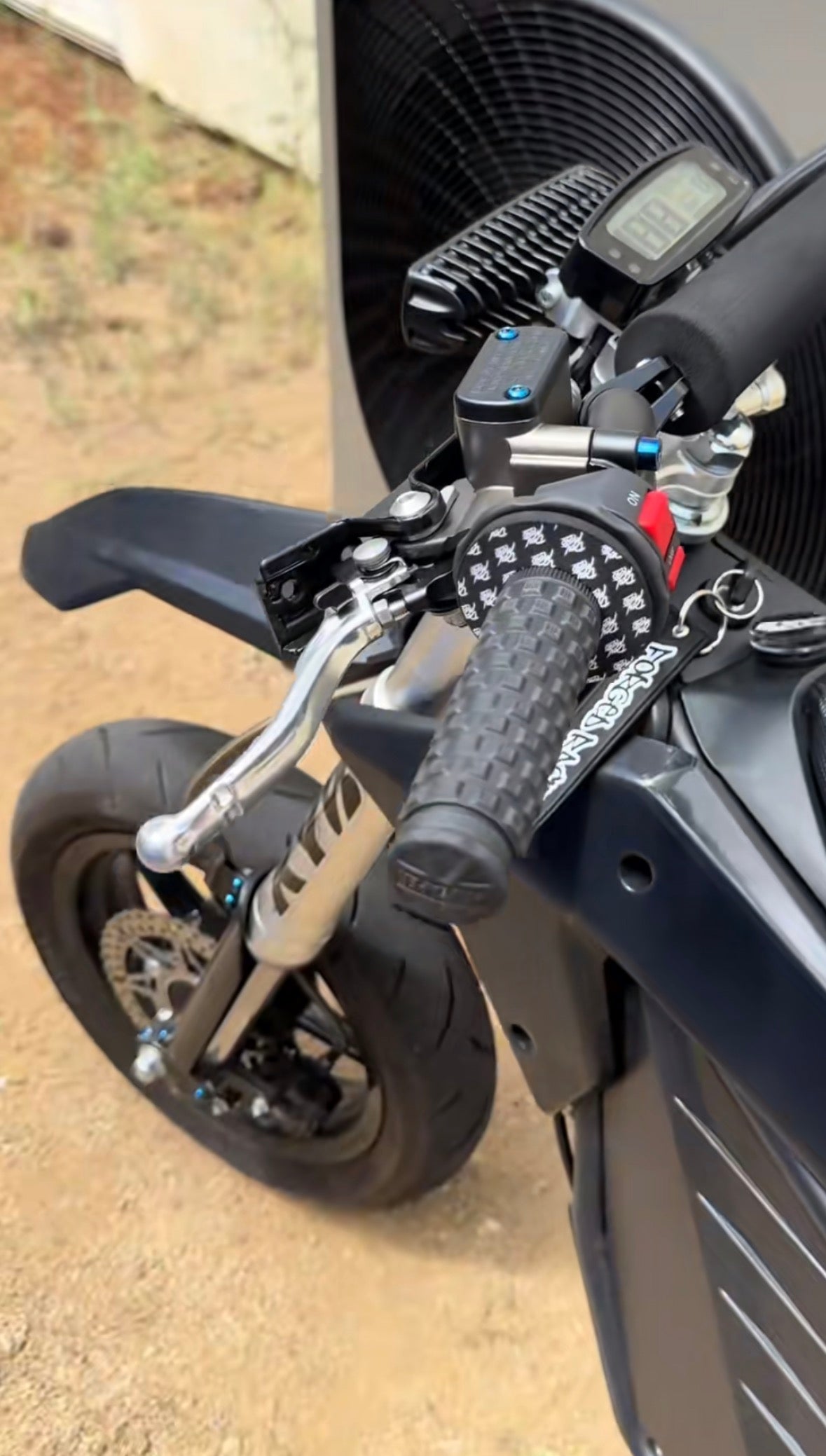 RTR SPORT AND LIGHT ULTRA BEE BREAKS
