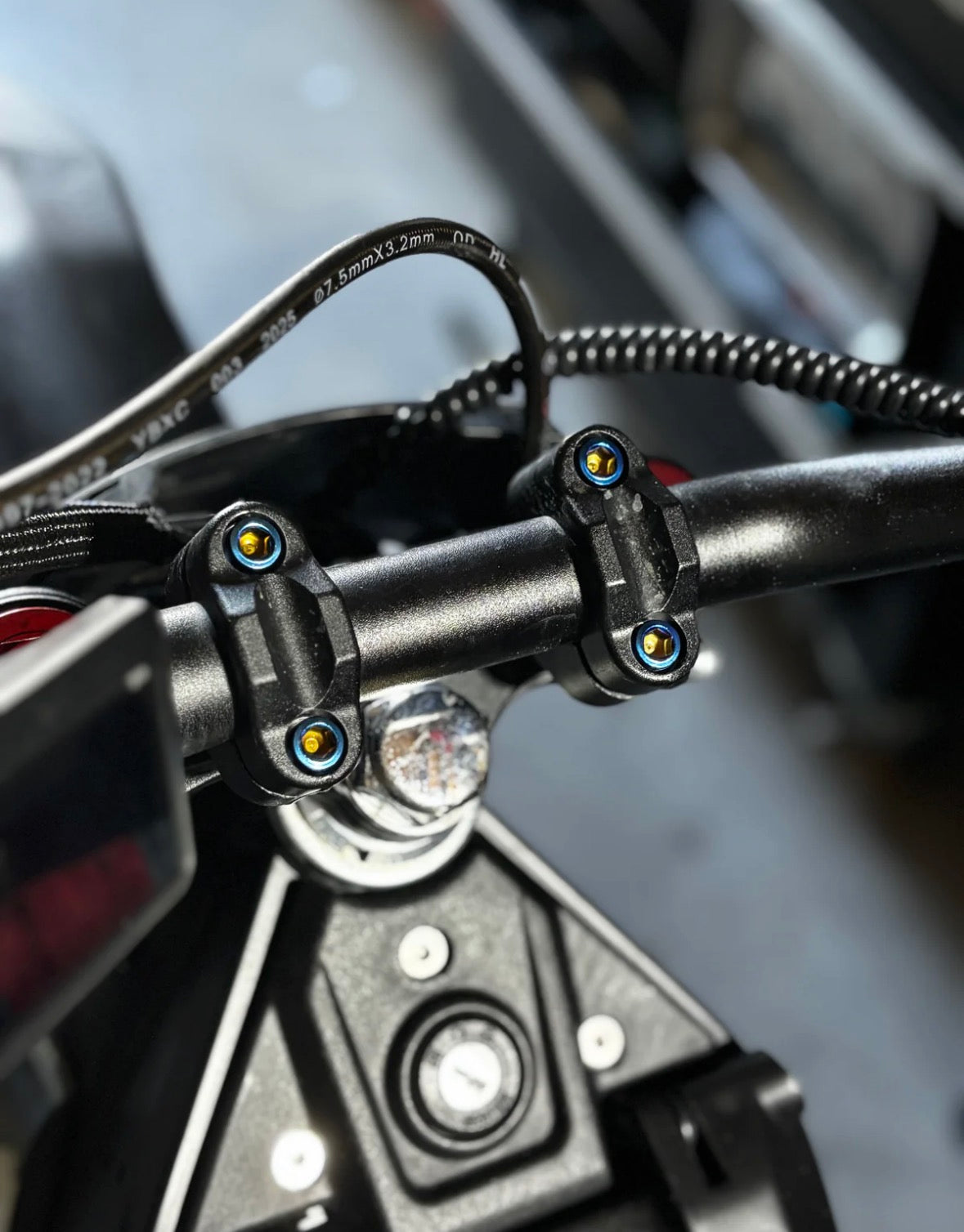 Yozma in10 handlebar clamp titanium bolts