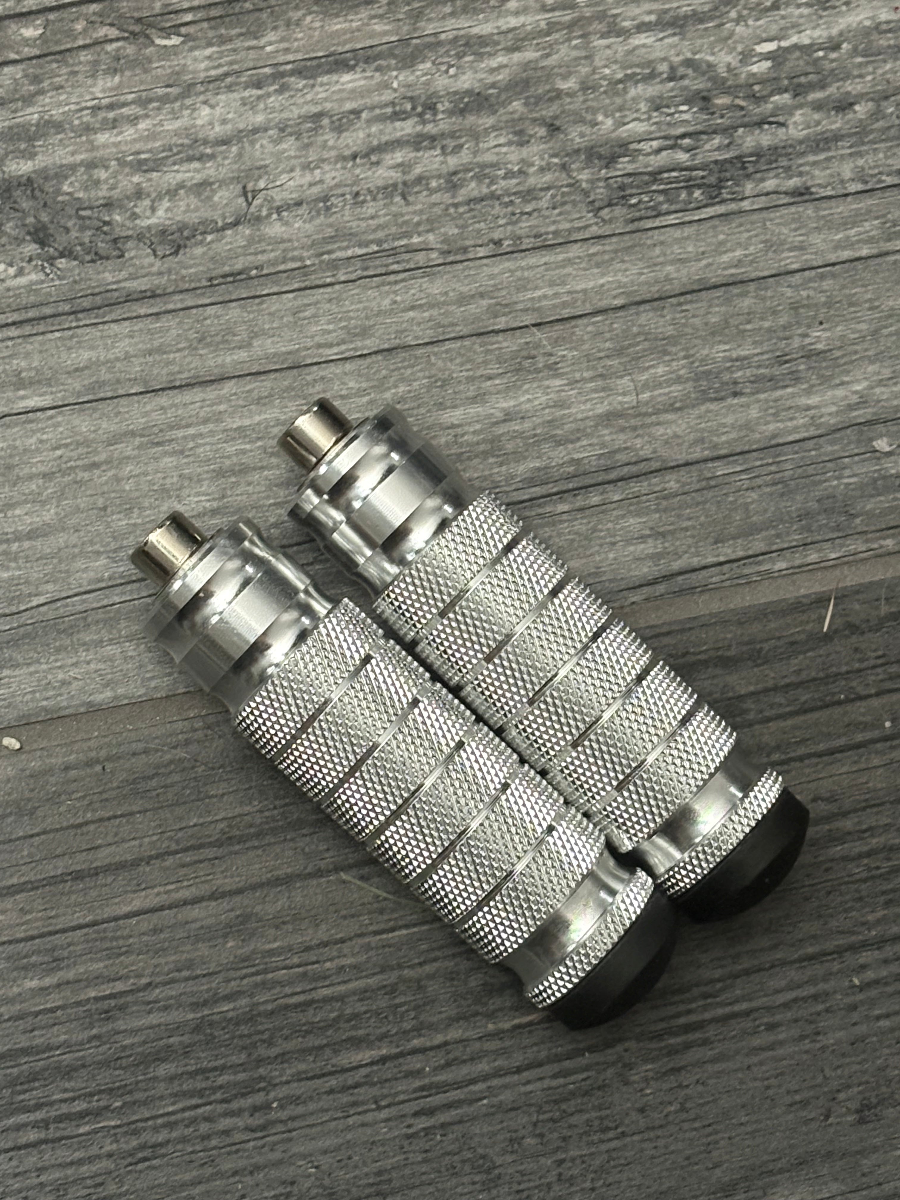 Chrome emoto shift lock pegs